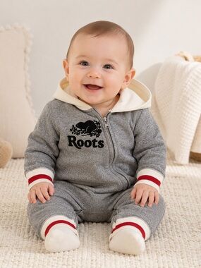 Roots Baby Cabin Hooded Romper 3-6M Grey Red Canada NWT